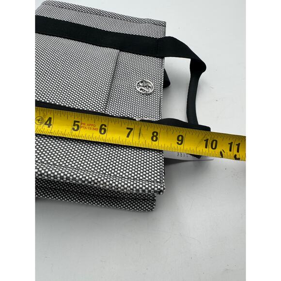 Lululemon Tote Bag 4.5 L – Black & White Checkered NWOT - Picture 4 of 8